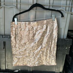 🤝Rose gold pull on stretchy sequin skirt new without tags